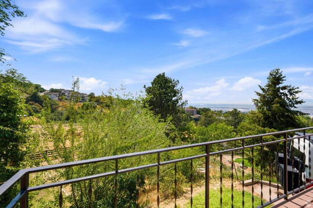 102 E OAKRIDGE DR, Bountiful, UT 84010