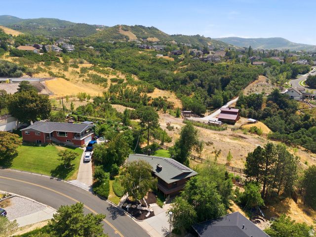 102 E OAKRIDGE DR, Bountiful, UT 84010
