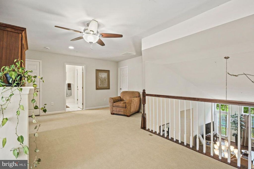 Image 16 of property listing at 8556 DINA LN #41, Ellicott City, MD 21043