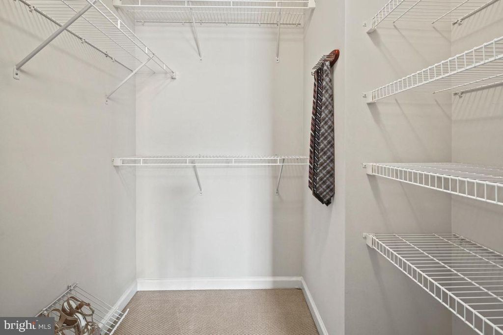 Image 20 of property listing at 8556 DINA LN #41, Ellicott City, MD 21043