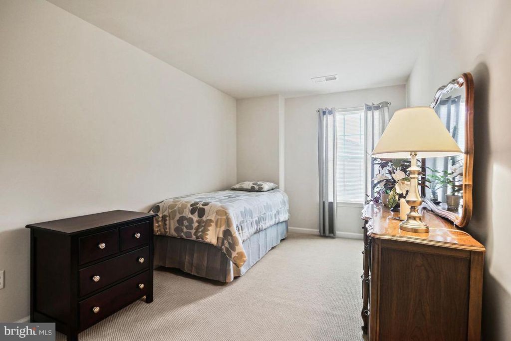 Image 22 of property listing at 8556 DINA LN #41, Ellicott City, MD 21043