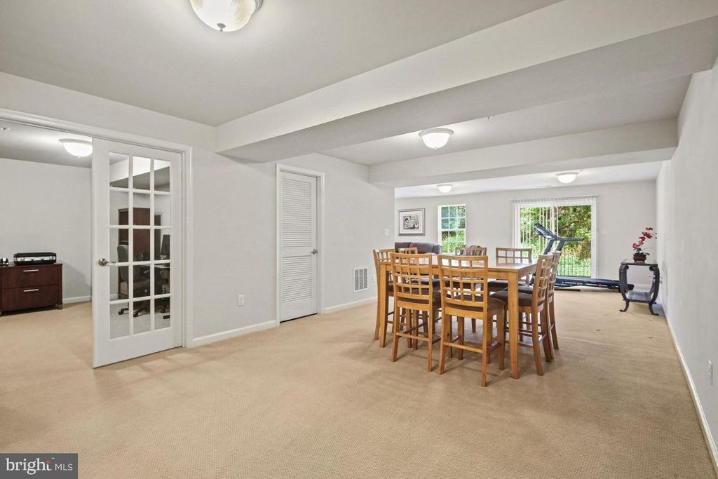 Image 25 of property listing at 8556 DINA LN #41, Ellicott City, MD 21043