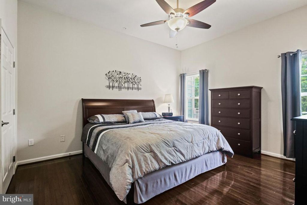 Image 8 of property listing at 8556 DINA LN #41, Ellicott City, MD 21043