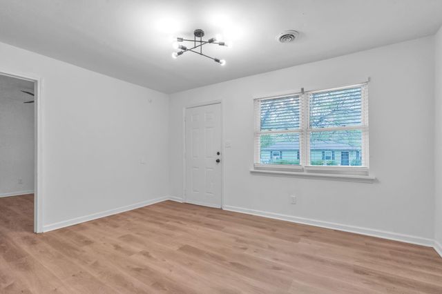 4 EASY Street, Taylors, SC 29687