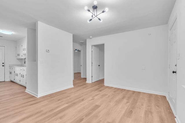 4 EASY Street, Taylors, SC 29687