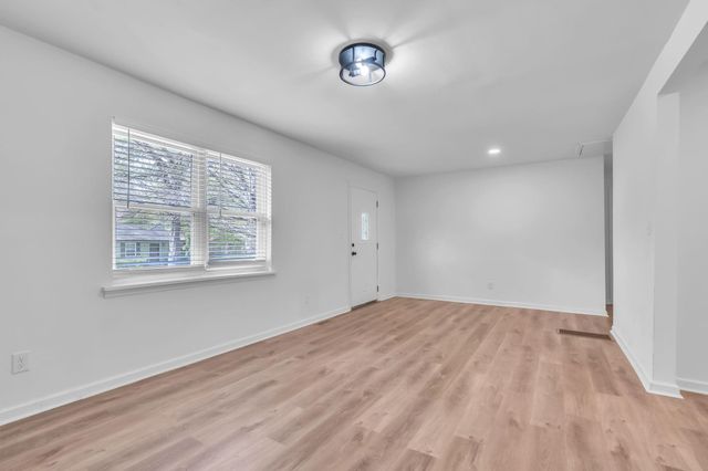 4 EASY Street, Taylors, SC 29687