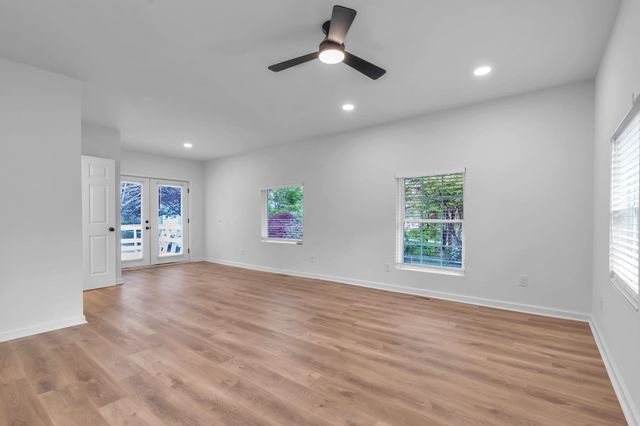 4 EASY Street, Taylors, SC 29687