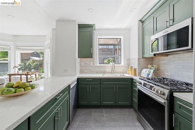 1119 Hearst Ave, Berkeley, CA 94702