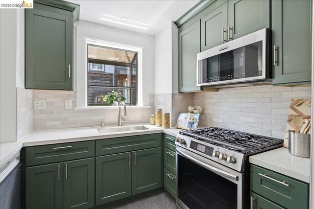 1119 Hearst Ave, Berkeley, CA 94702