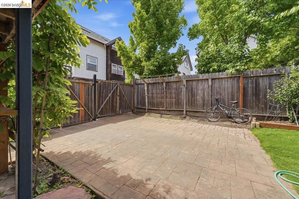 Image 15 of property listing at 1119 Hearst Ave, Berkeley, CA 94702