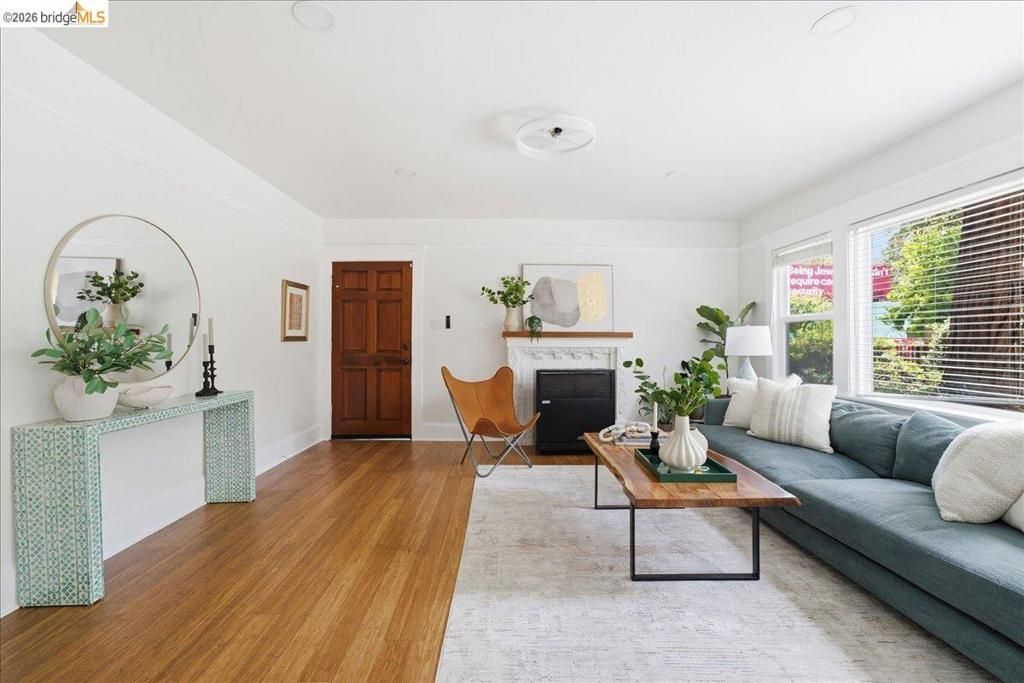 Image 2 of property listing at 1119 Hearst Ave, Berkeley, CA 94702