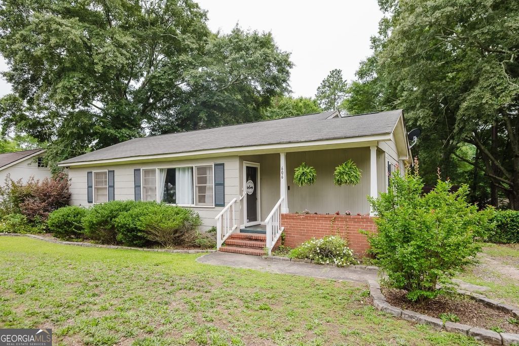 606 Spencer Street, Barnesville, GA 30204