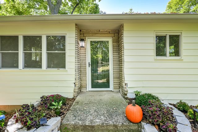 1229 W 33rd Street, Indianapolis, IN 46208