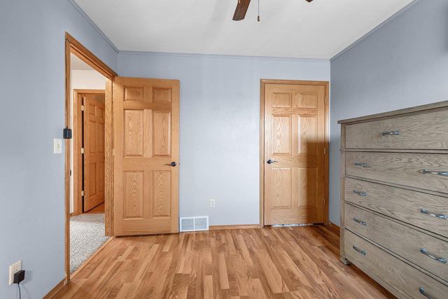 3861 COBBLESTONE COURT, Oshkosh, WI 54901