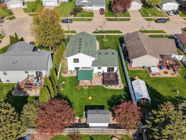 3861 COBBLESTONE COURT, Oshkosh, WI 54901