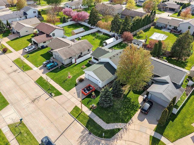 3861 COBBLESTONE COURT, Oshkosh, WI 54901