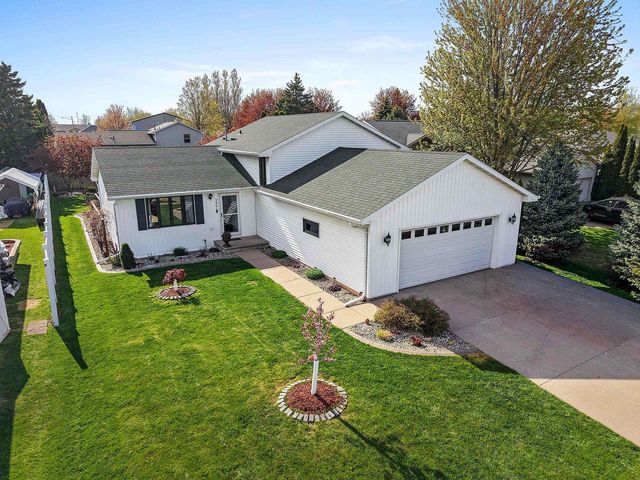 3861 COBBLESTONE COURT, Oshkosh, WI 54901