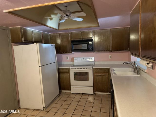 11666 N 28TH Drive 106, Phoenix, AZ 85029