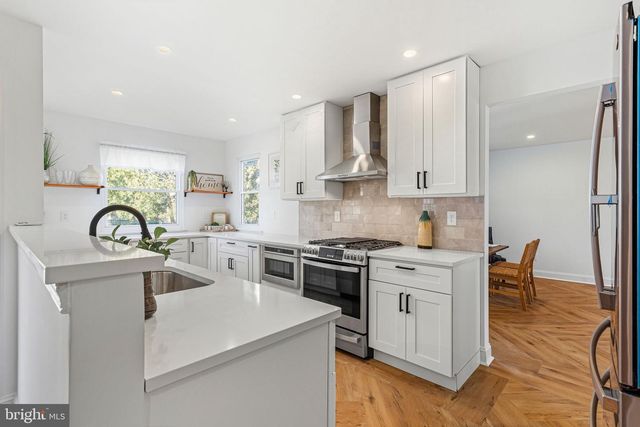 15162 WAYSIDE RD, Philadelphia, PA 19116