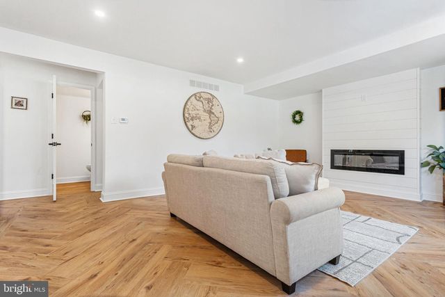 15162 WAYSIDE RD, Philadelphia, PA 19116