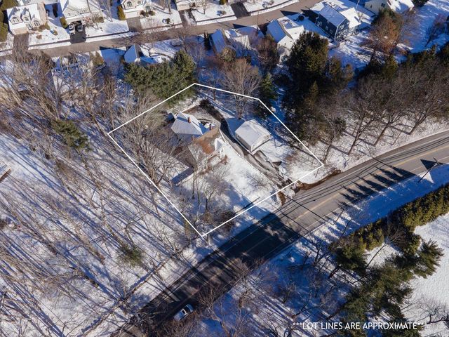 26 Hampton Road, Exeter, NH 03833