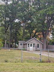 2748 Valk Street, Norton Shores, MI 49444