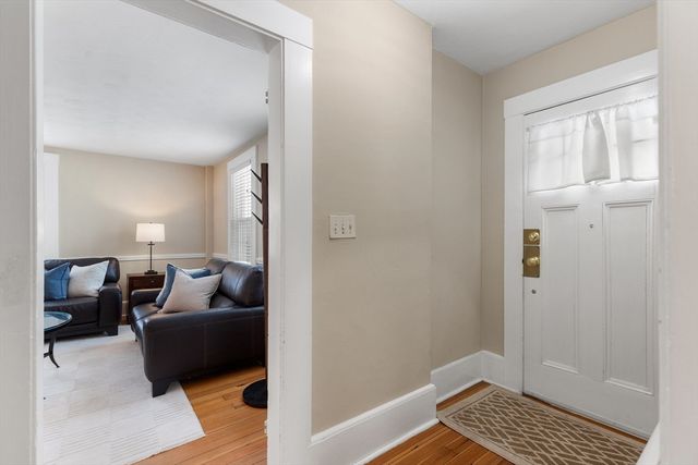 353 Concord Ave 353, Lexington, MA 02421