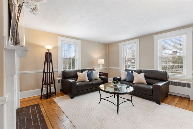 353 Concord Ave 353, Lexington, MA 02421