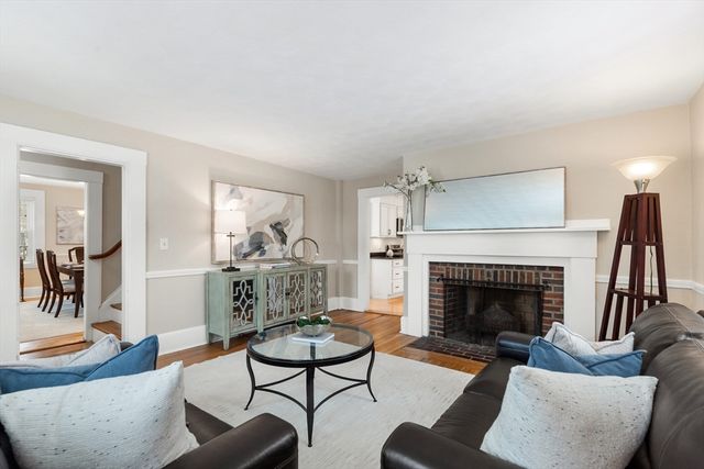 353 Concord Ave 353, Lexington, MA 02421