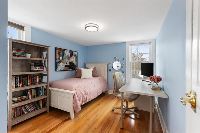 353 Concord Ave 353, Lexington, MA 02421