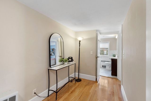 353 Concord Ave 353, Lexington, MA 02421