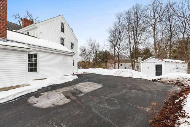 353 Concord Ave 353, Lexington, MA 02421