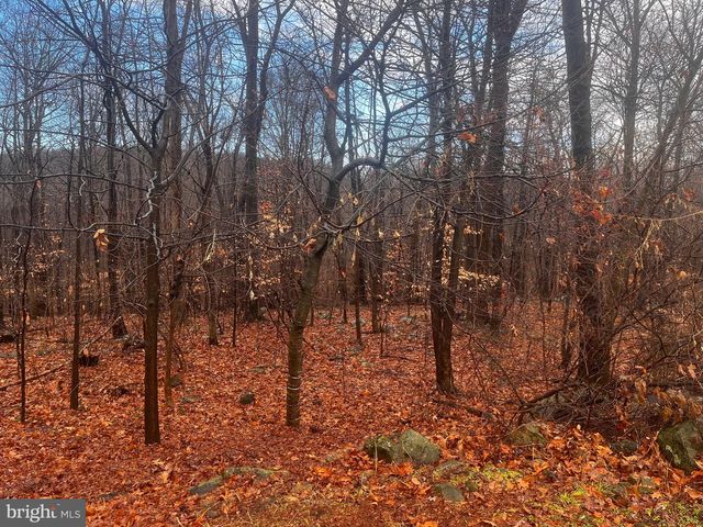 327 HIBERNIA RD., Coatesville, PA 19320