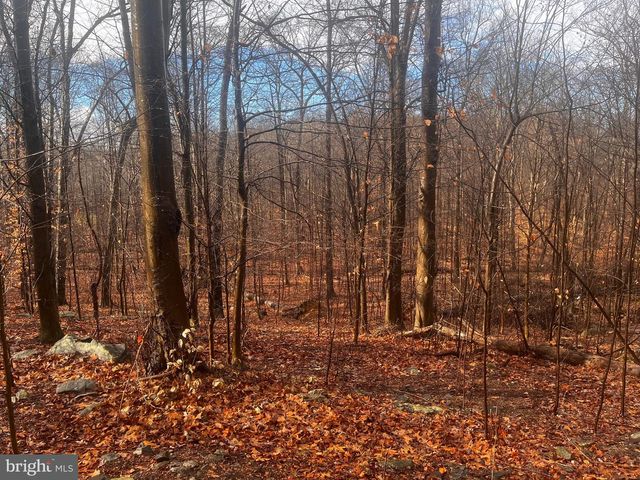 327 HIBERNIA RD., Coatesville, PA 19320