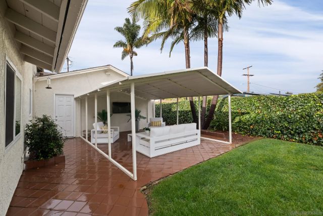 2713 Lancelot Dr, Oceanside, CA 92054