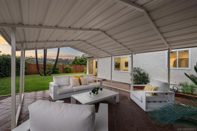 2713 Lancelot Dr, Oceanside, CA 92054