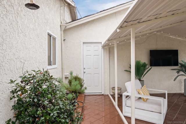 2713 Lancelot Dr, Oceanside, CA 92054