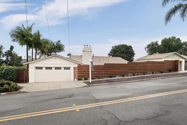2713 Lancelot Dr, Oceanside, CA 92054