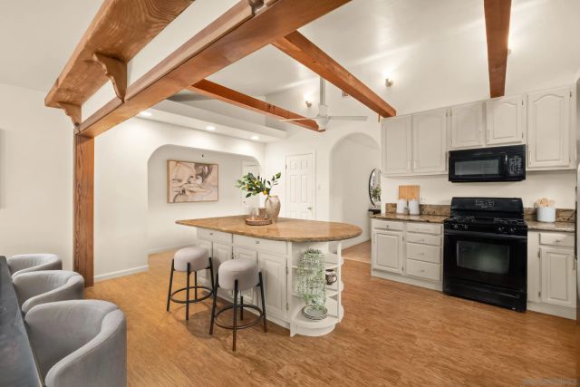 2713 Lancelot Dr, Oceanside, CA 92054