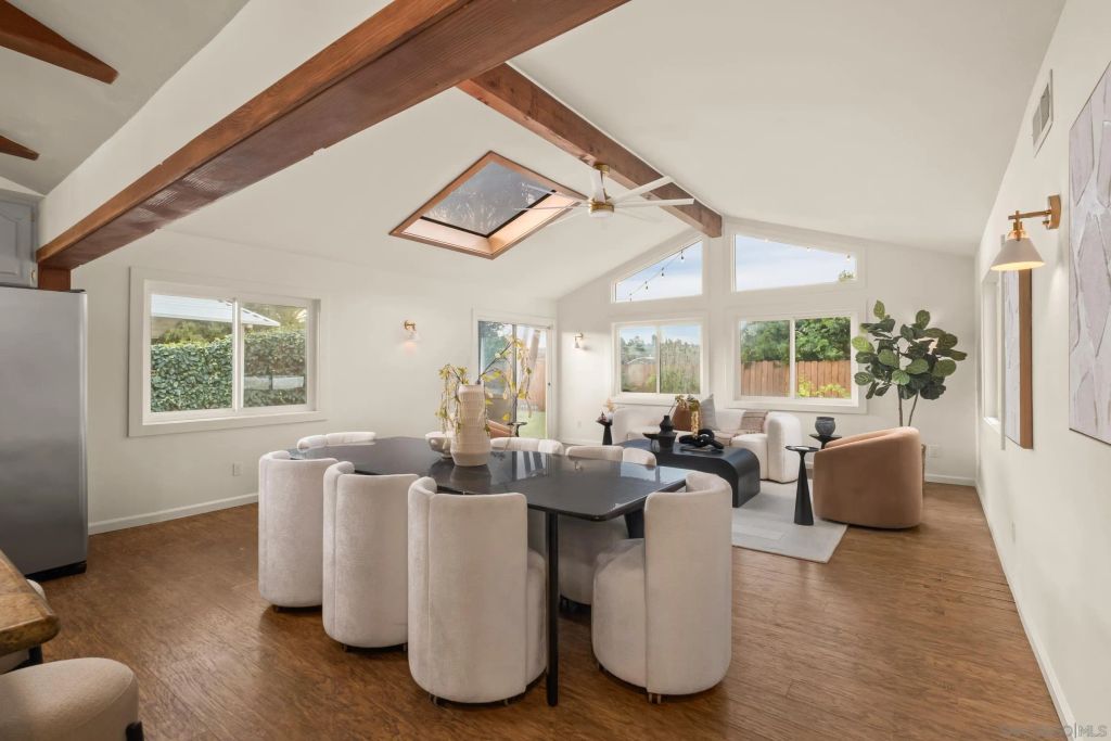 2713 Lancelot Dr, Oceanside, CA 92054