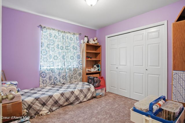 8220 N Salmonberry LOOP, Hayden, ID 83835