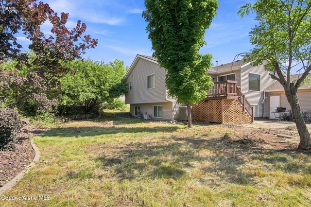 8220 N Salmonberry LOOP, Hayden, ID 83835