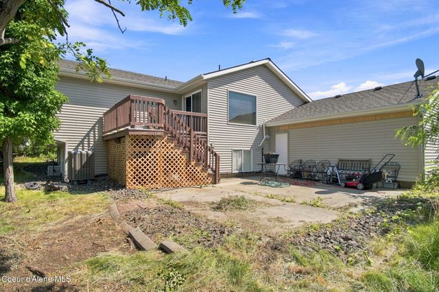 8220 N Salmonberry LOOP, Hayden, ID 83835