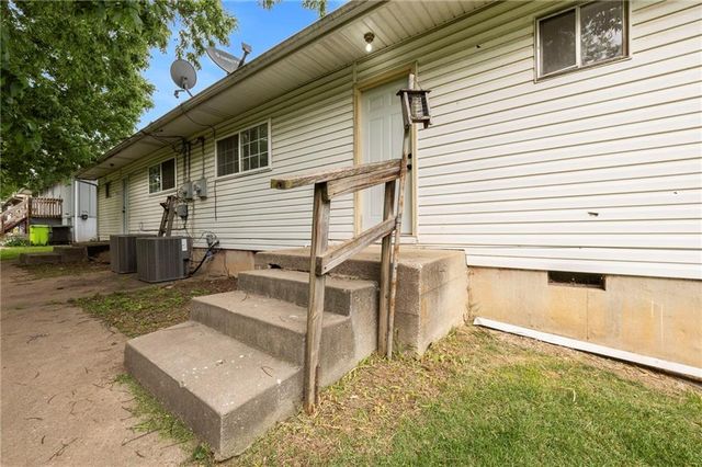 512-514 Maier Drive, Belton, MO 64012