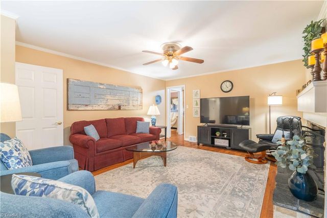 4921 Gladwyn Drive, Winston-salem, NC 27104