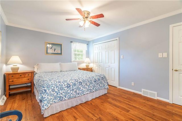 4921 Gladwyn Drive, Winston-salem, NC 27104