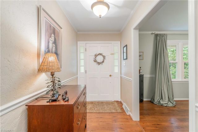 4921 Gladwyn Drive, Winston-salem, NC 27104