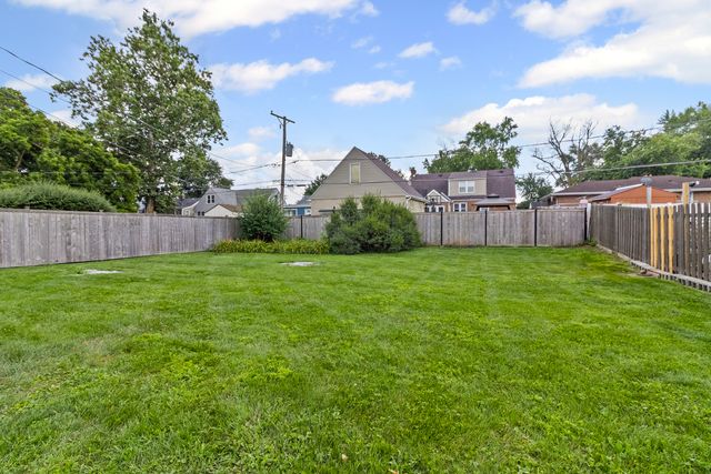 1206 Richmond Street, Joliet, IL 60435