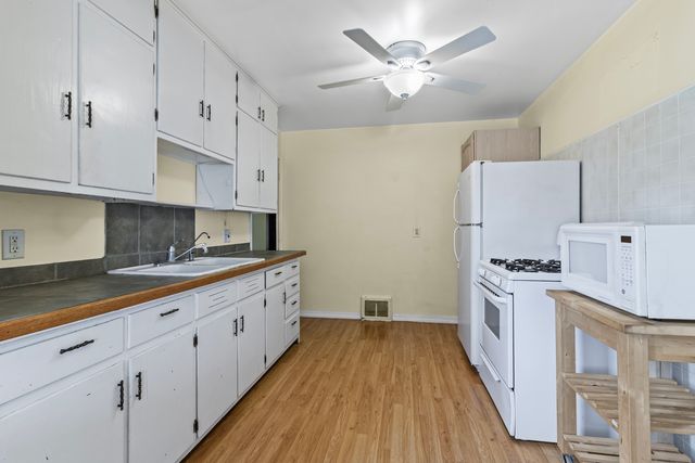 1206 Richmond Street, Joliet, IL 60435