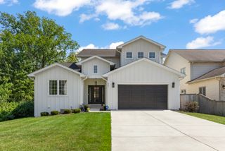 951 N Harvard Avenue, Villa Park, IL 60181